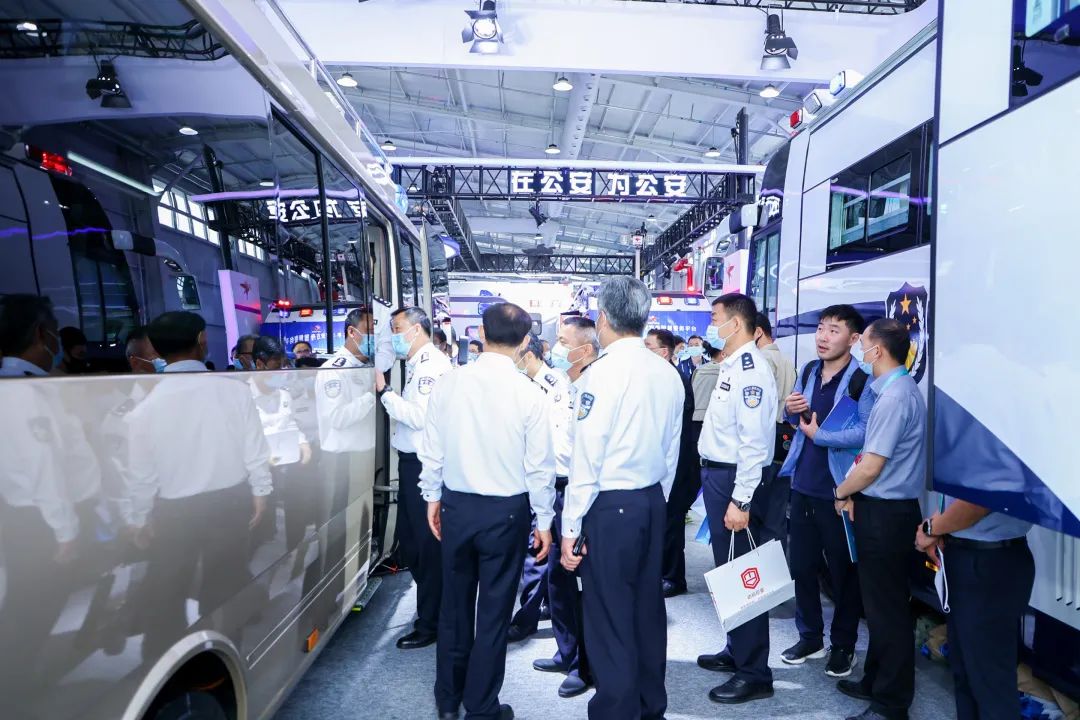 凭实力“圈粉”，rb88随行版警用特种车闪耀第11届中国国际警用装备博览会！
