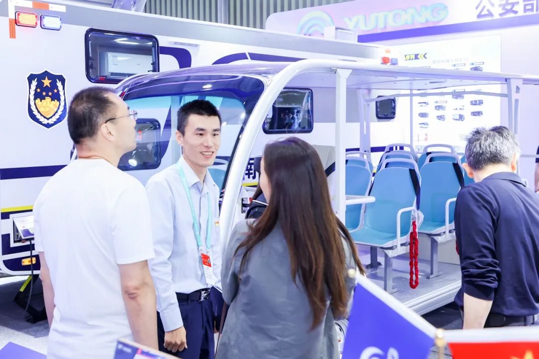 凭实力“圈粉”，rb88随行版警用特种车闪耀第11届中国国际警用装备博览会！