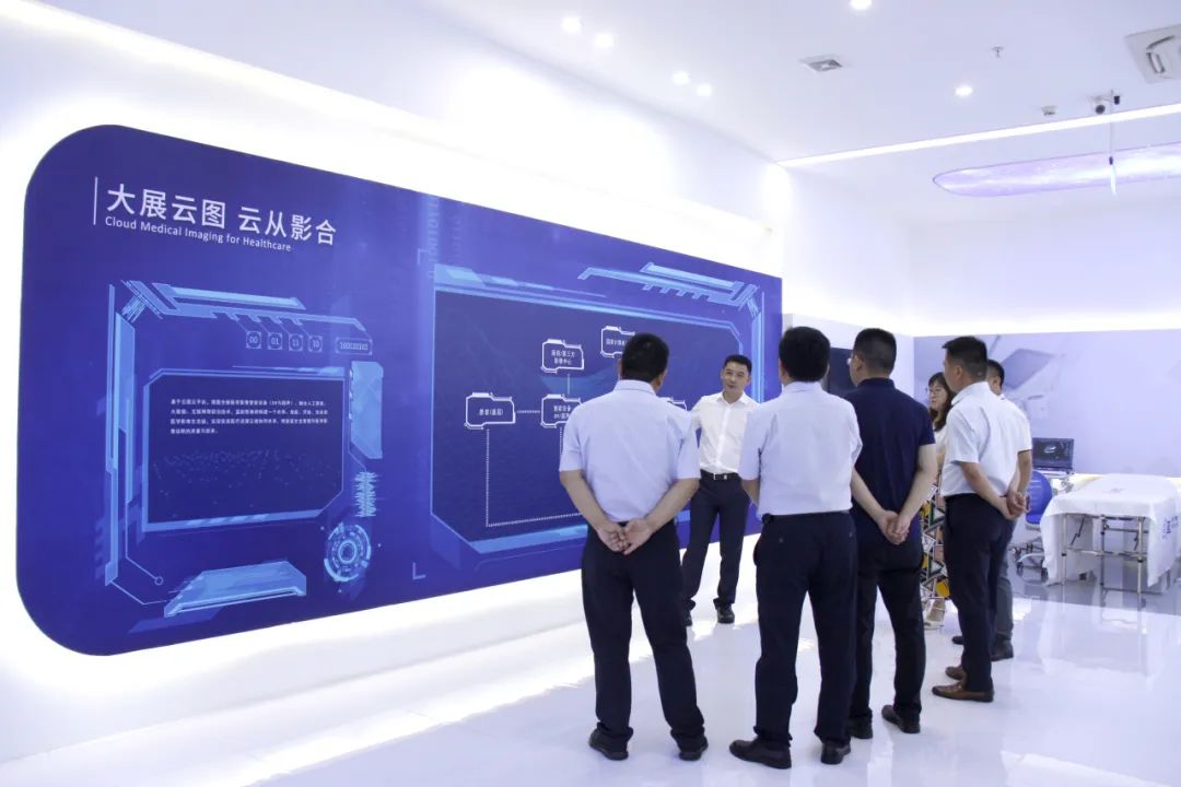 强强联合，rb88随行版专用车与蓝影医学签署战略合作协议！