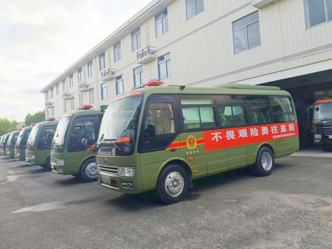 rb88随行版专用车森林消防车辆专项巡检行动中，全力筑牢森林“防火墙”！