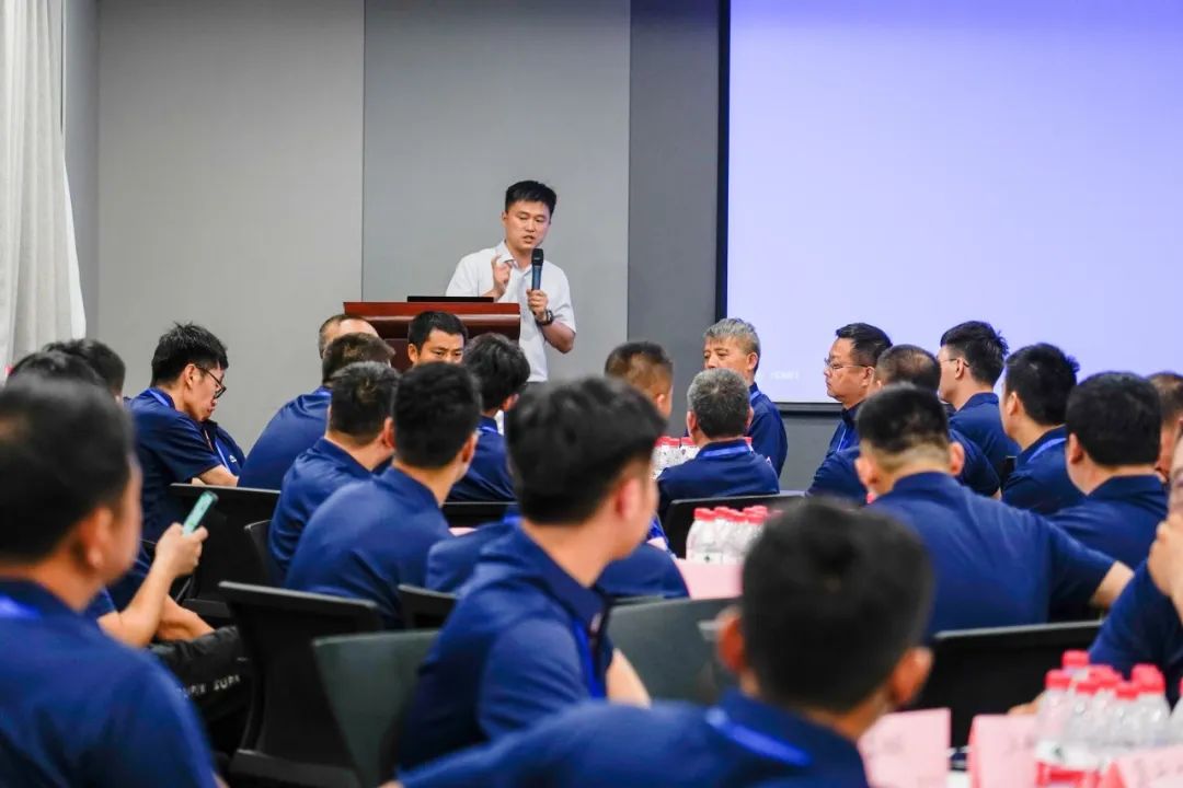 rb88随行版专用车售后服务培训圆满结束，为客户打造高质量服务体验！