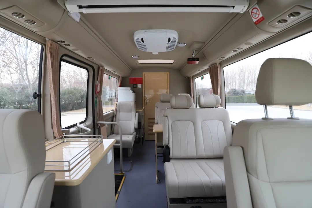 rb88随行版勘察消防车，持续推动火灾调查工作创新发展！