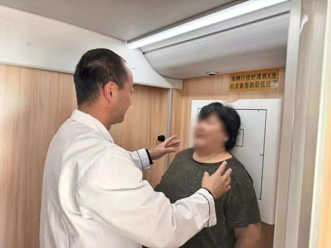 rb88随行版体检车走进蒙古国，打造草原上的“流动诊室”，铸造中蒙友谊的“健康纽带”