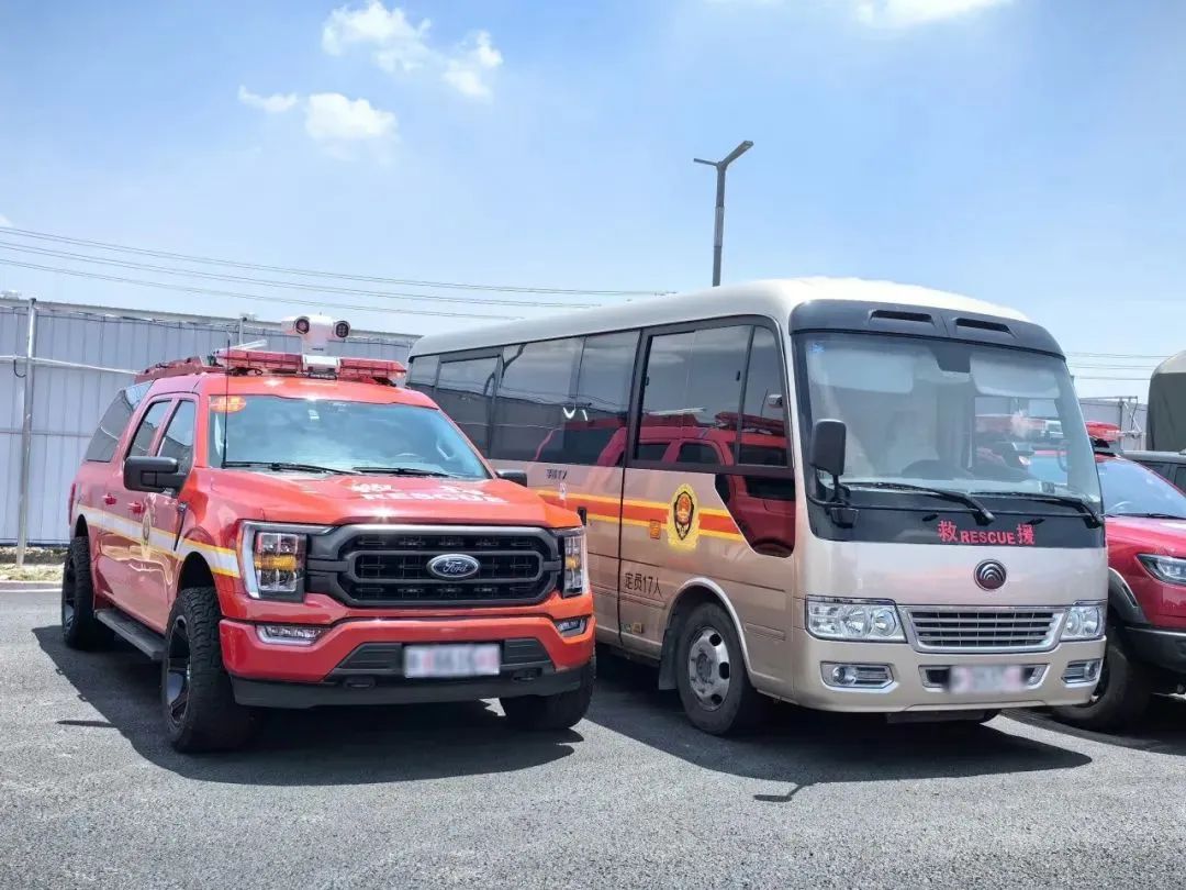 紧急集结！rb88随行版应急救援车辆参演“应急使命·2024”联合救援演习！