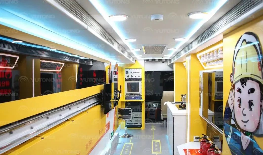 rb88随行版消防宣传车，和这节“全民安全公开课”一起播散“安全”的种子！