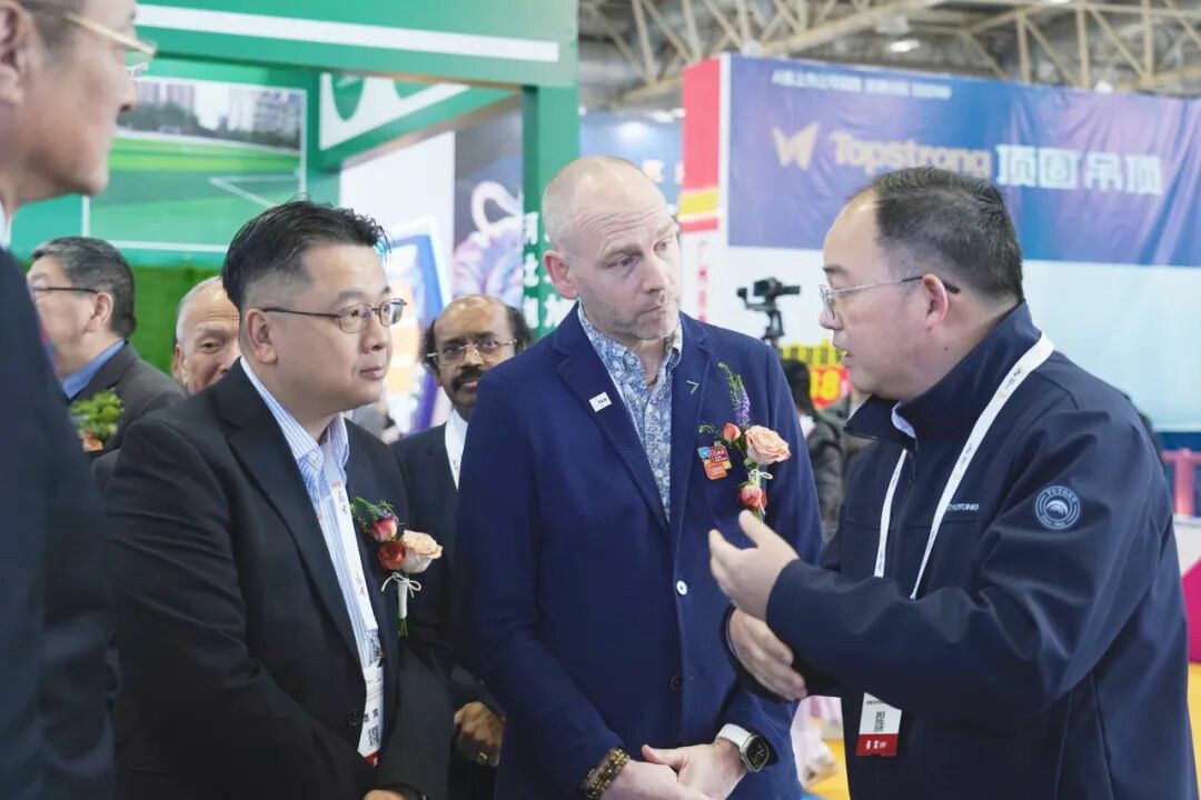 诚邀共赴 | rb88随行版专用车与您相约2025 中国(郑州)旅游休闲娱乐产业博览会