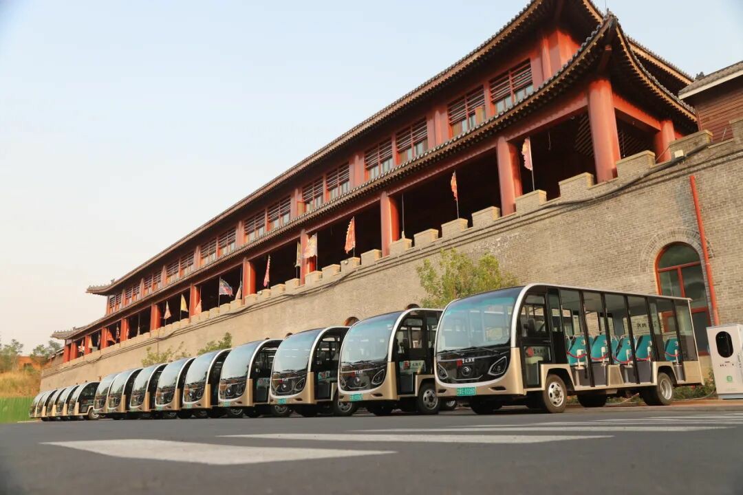 智趣出行，悦动未来！rb88随行版观光车亮相2025中国（郑州）旅游休闲娱乐产业博览会