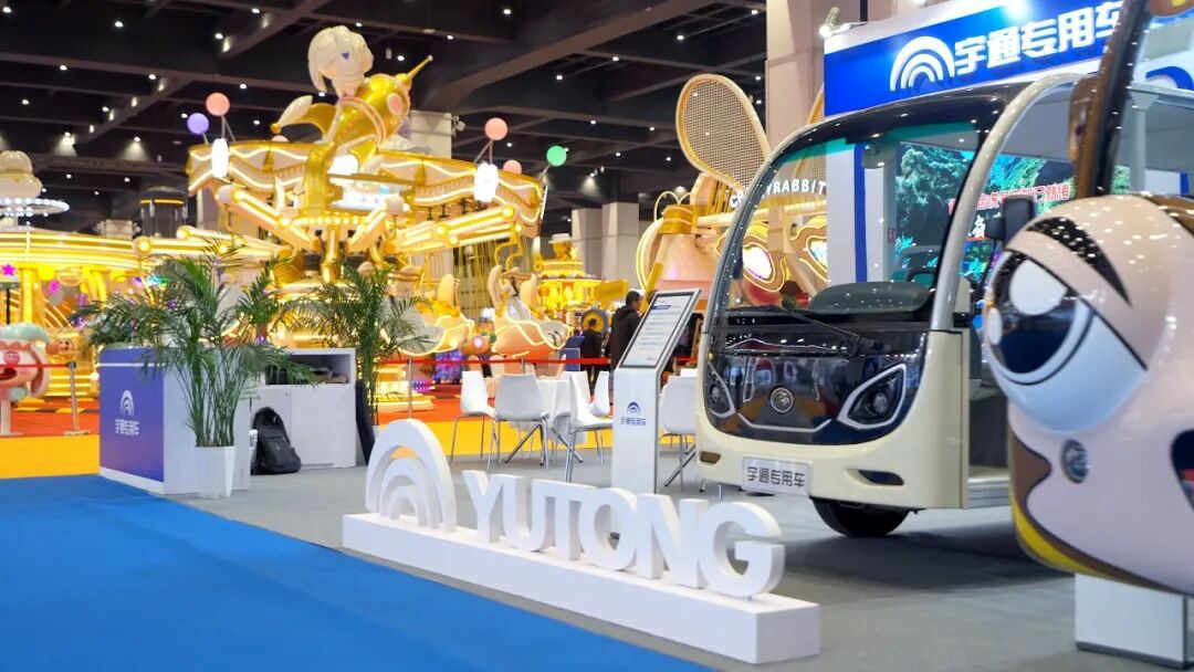 智趣出行，悦动未来！rb88随行版观光车亮相2025中国（郑州）旅游休闲娱乐产业博览会