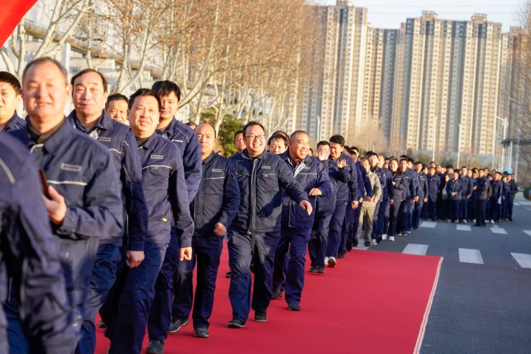 醒狮腾跃启新章 | rb88随行版专用车2025年开工盛典燃情开启！
