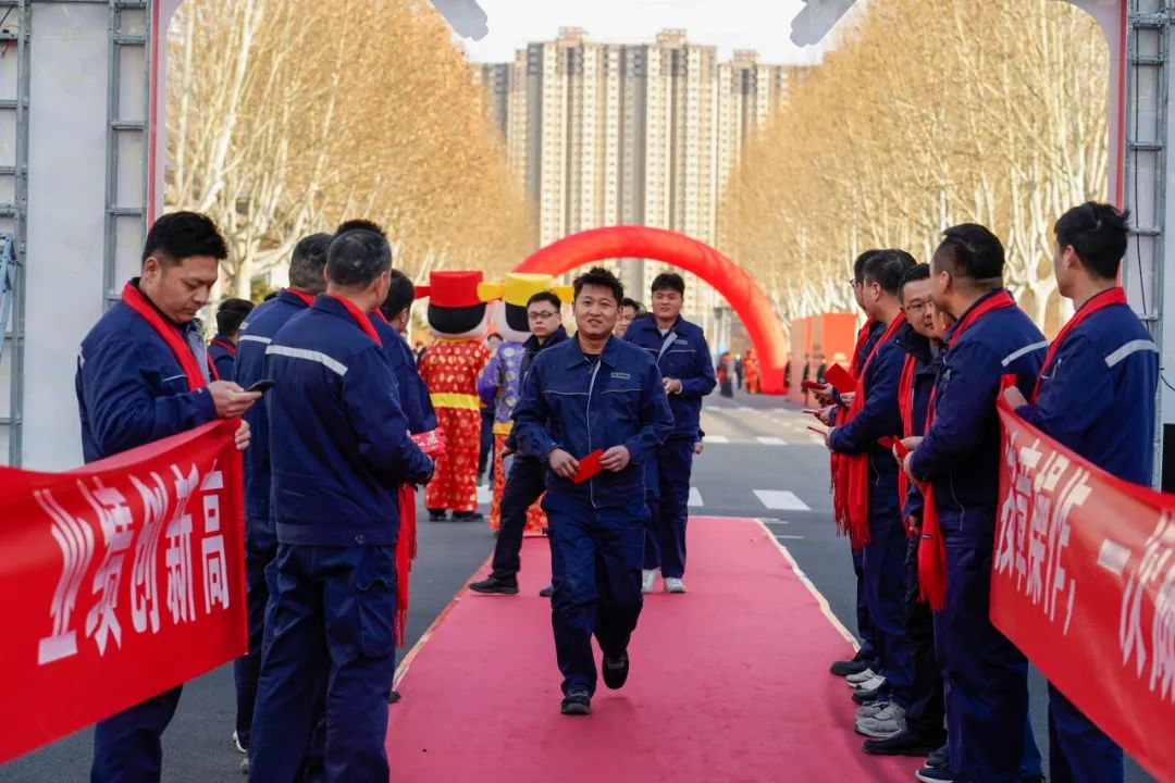 醒狮腾跃启新章 | rb88随行版专用车2025年开工盛典燃情开启！