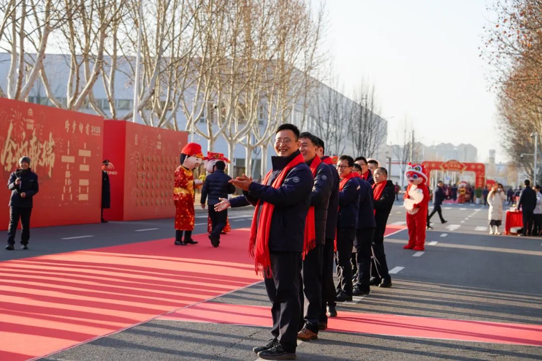 醒狮腾跃启新章 | rb88随行版专用车2025年开工盛典燃情开启！