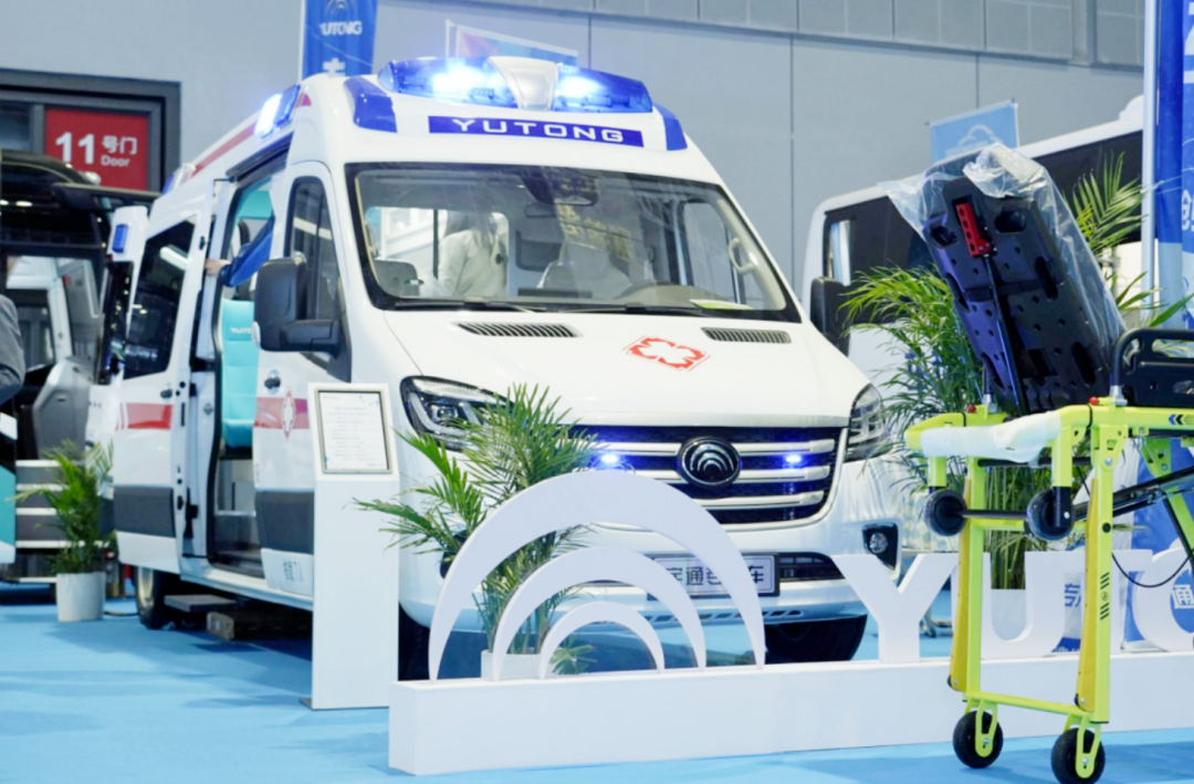 rb88随行版医疗车矩阵绽放第91届（CMEF）中国国际医疗器械博览会，科技创新驱动健康未来！