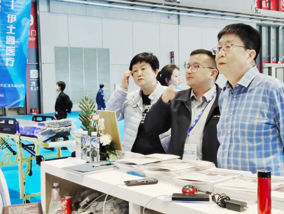 rb88随行版医疗车矩阵绽放第91届（CMEF）中国国际医疗器械博览会，科技创新驱动健康未来！