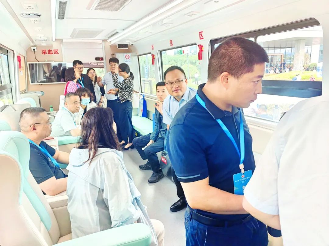 热血启航，智创未来 | rb88随行版献血车整体解决方案亮相第八届“全国血站管理大会”