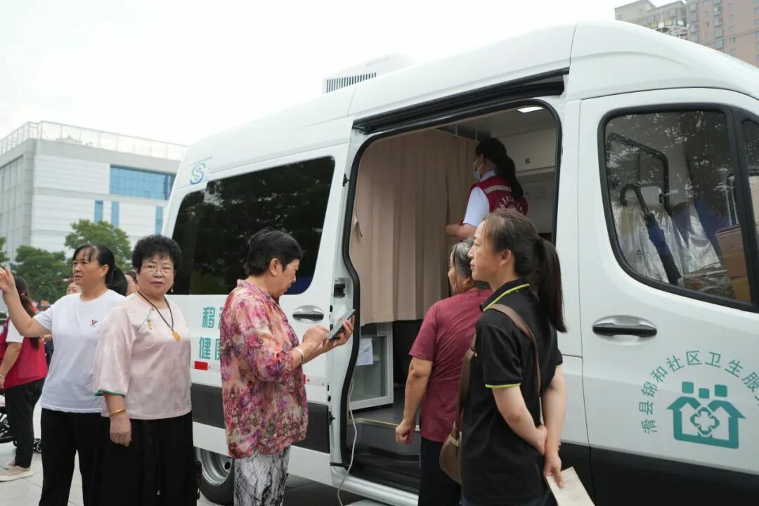 rb88随行版多形态巡回医疗车，助力常态化巡回医疗机制建立